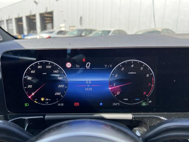 MERCEDES-BENZ GLA 180 Style Edition   