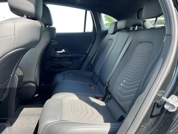 MERCEDES-BENZ GLA 180 Style Edition   