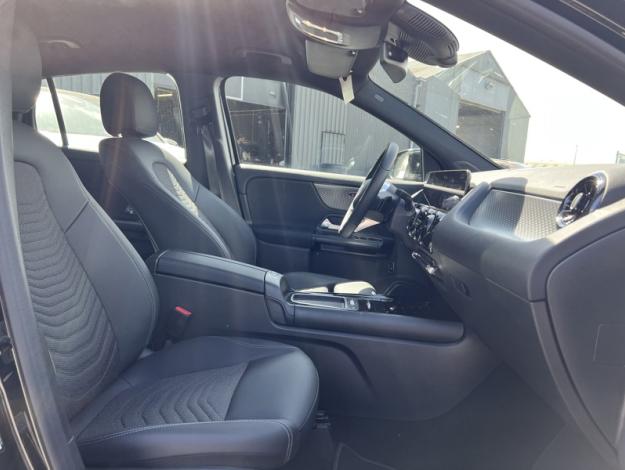 MERCEDES-BENZ GLA 180 Style Edition   