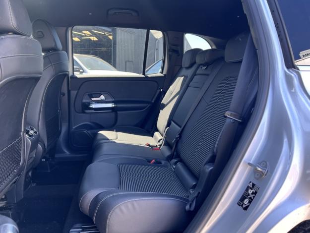 MERCEDES-BENZ GLB 180 d Luxury Attelage  