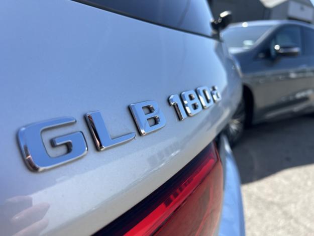 MERCEDES-BENZ GLB 180 d Luxury Attelage  