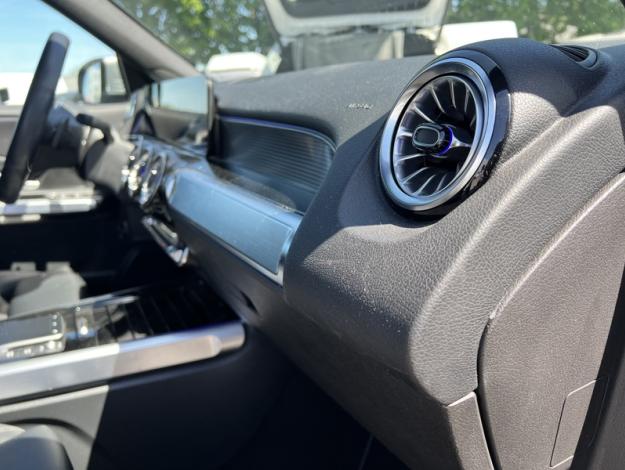 MERCEDES-BENZ GLB 180 d Luxury Attelage  