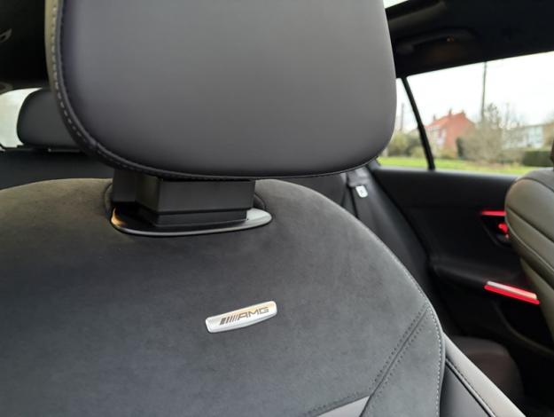 MERCEDES-BENZ C 63 AMG se Performance Pack Carbone Pano  