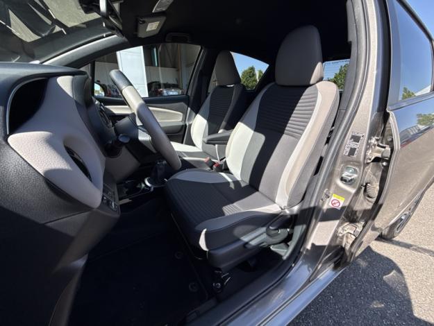 TOYOTA Yaris 100 VVT-i Collection   