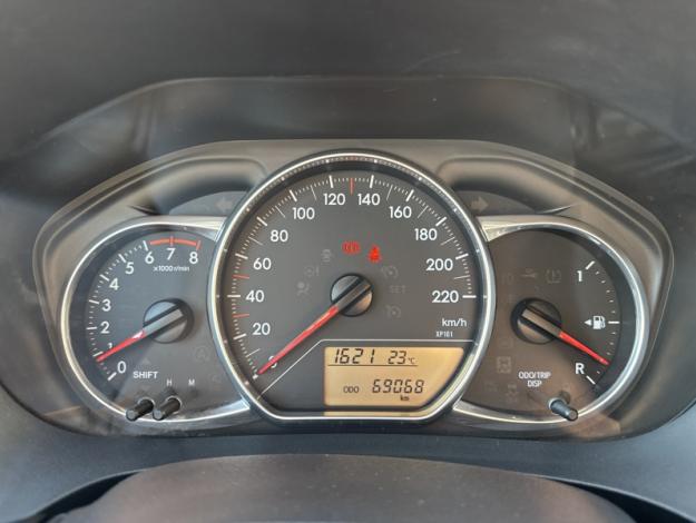 TOYOTA Yaris 100 VVT-i Collection   