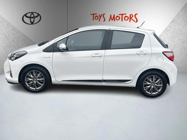 TOYOTA Yaris 100h Dynamic   