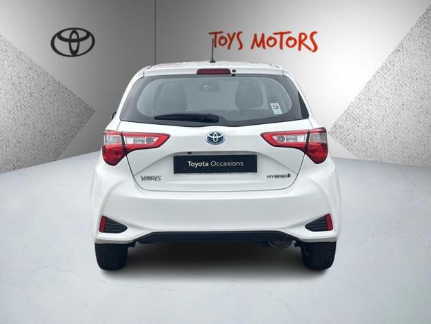 TOYOTA Yaris 100h Dynamic   