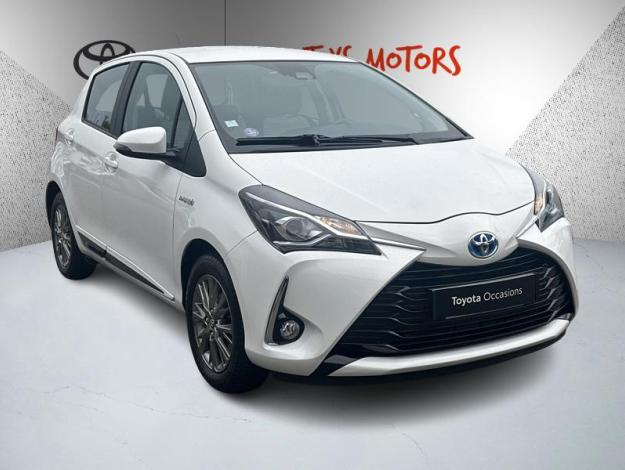 TOYOTA Yaris 100h Dynamic   