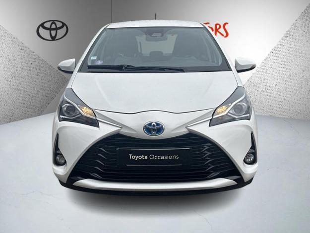TOYOTA Yaris 100h Dynamic   
