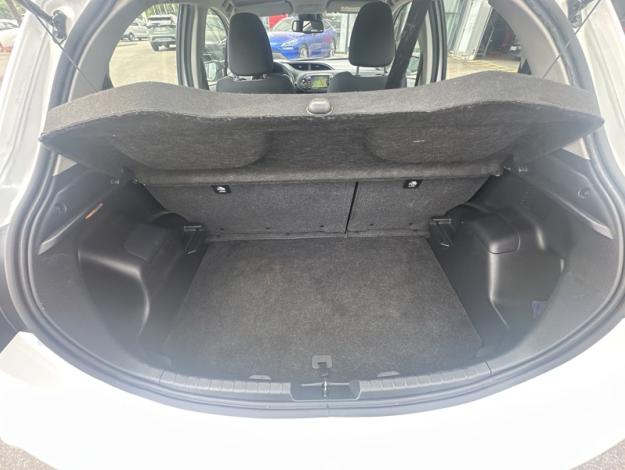 TOYOTA Yaris 100h Dynamic   