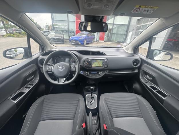 TOYOTA Yaris 100h Dynamic   