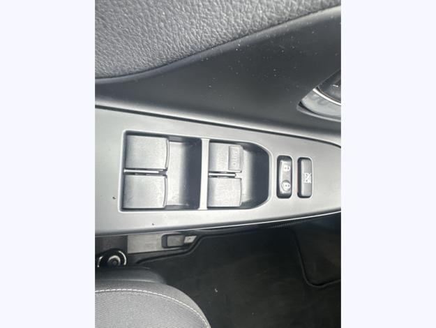 TOYOTA Yaris 100h Dynamic   