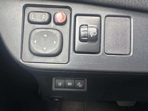 TOYOTA Yaris 100h Dynamic   