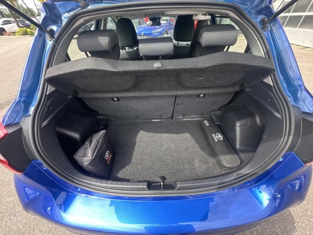 TOYOTA Yaris 100h Dynamic  