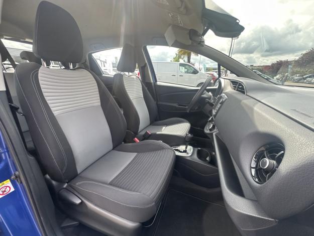 TOYOTA Yaris 100h Dynamic  