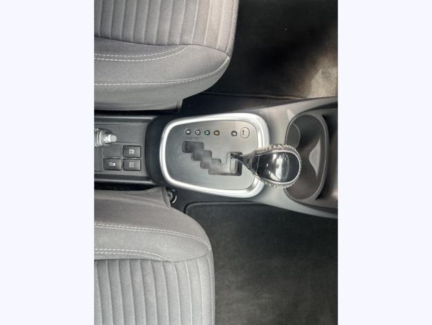 TOYOTA Yaris 100h Dynamic  