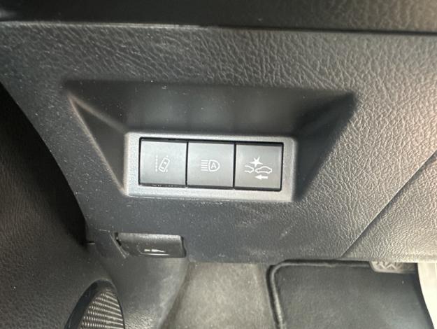 TOYOTA Yaris 100h Dynamic  