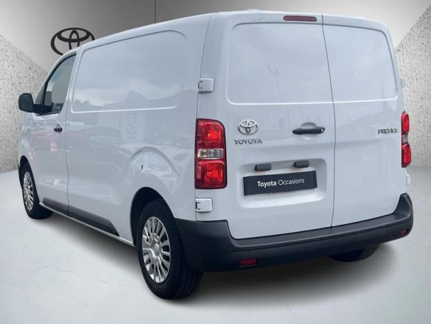 TOYOTA Proace 1.5 D MEDIUM 120 D-4D BUSINESS  