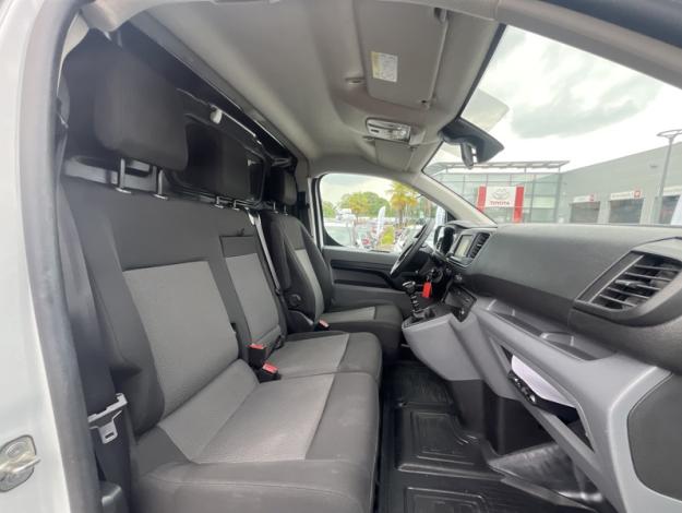 TOYOTA Proace 1.5 D MEDIUM 120 D-4D BUSINESS  