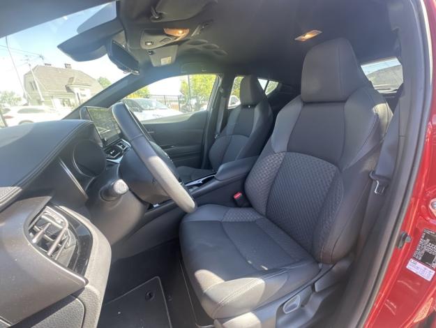 TOYOTA C-HR 122h Design  