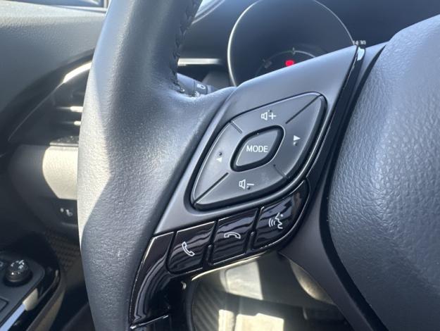 TOYOTA C-HR 122h Design  