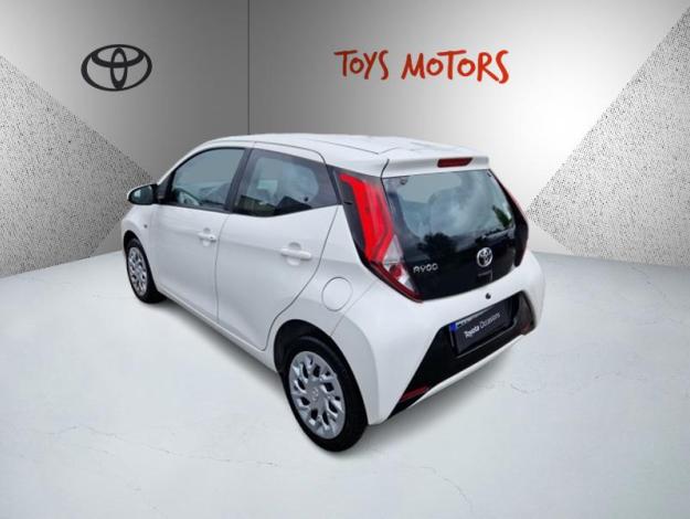 TOYOTA Aygo 1.0 VVT-i x-play  