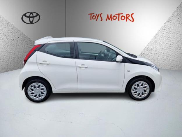 TOYOTA Aygo 1.0 VVT-i x-play  