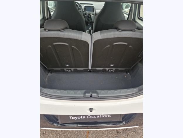 TOYOTA Aygo 1.0 VVT-i x-play  