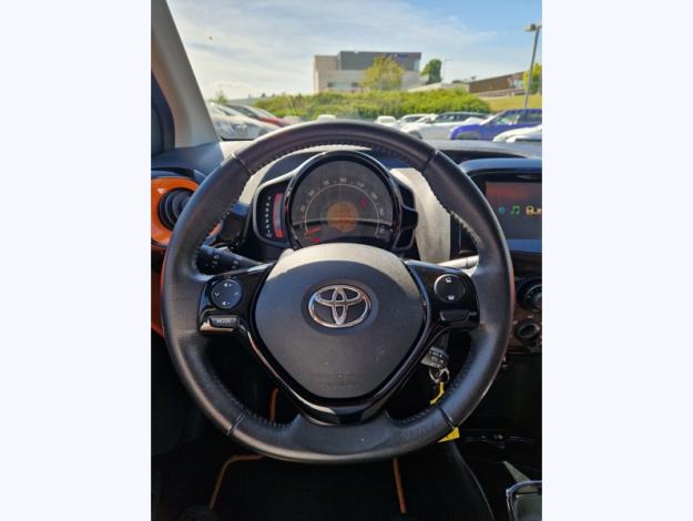 TOYOTA Aygo 1.0 VVT-i x-cite  