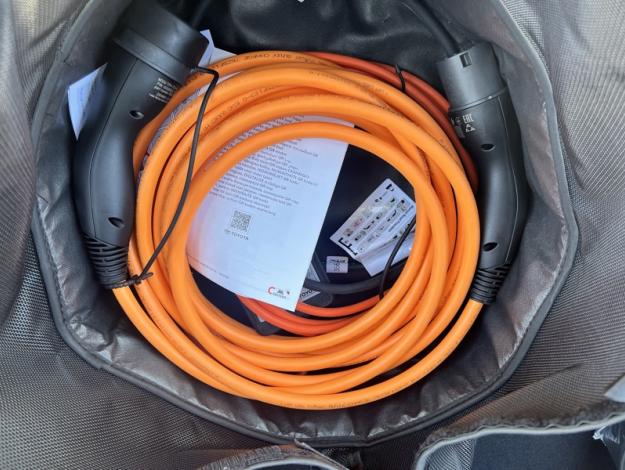 TOYOTA C-HR C HR PHEV HYBRIDE RECHARGEABLE 225 DESIGN MY26  C HR PHEV HYBRIDE RECHARGEABLE 225 DESIGN MY26