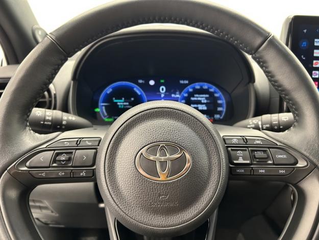 TOYOTA Yaris 116h Collection  