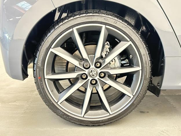 TOYOTA Yaris 130H GR SPORT  