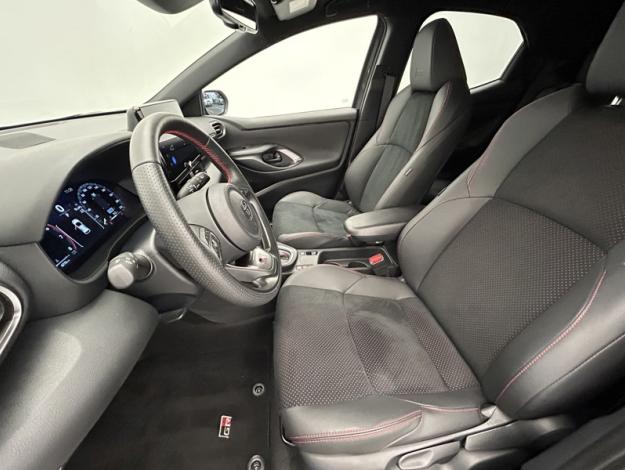 TOYOTA Yaris 130H GR SPORT  