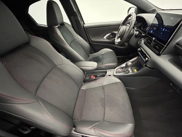 TOYOTA Yaris 130H GR SPORT  