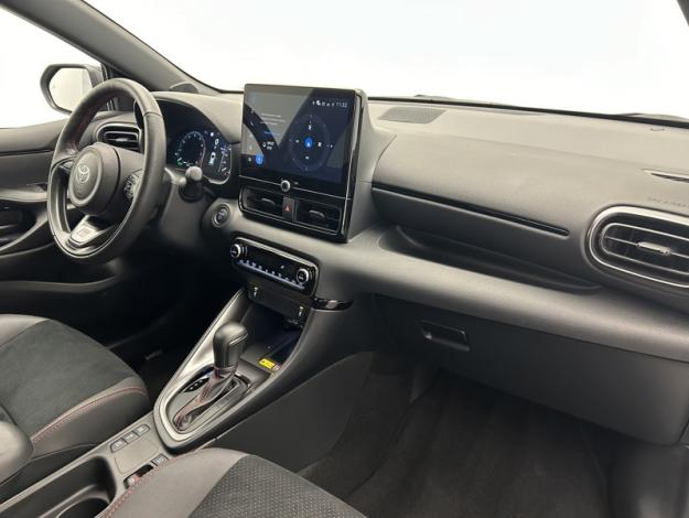 TOYOTA Yaris 130H GR SPORT  