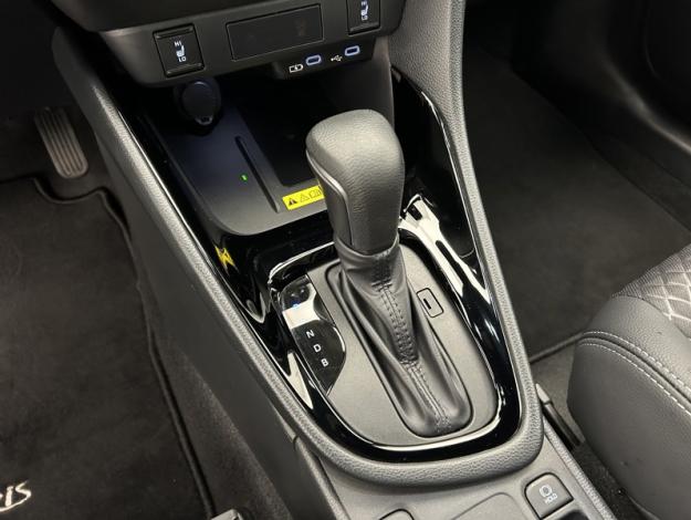TOYOTA Yaris 130h Collection  