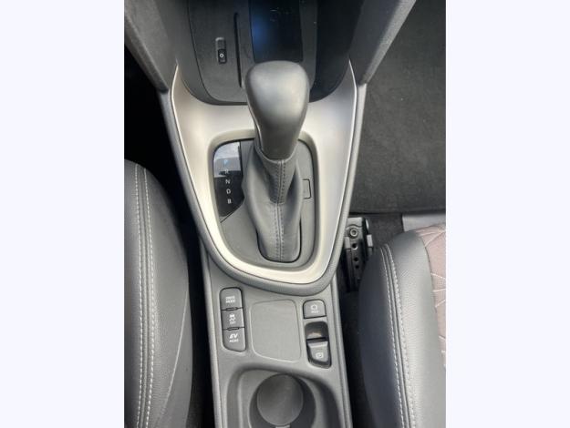TOYOTA Yaris Cross 116h Collection pano tech   