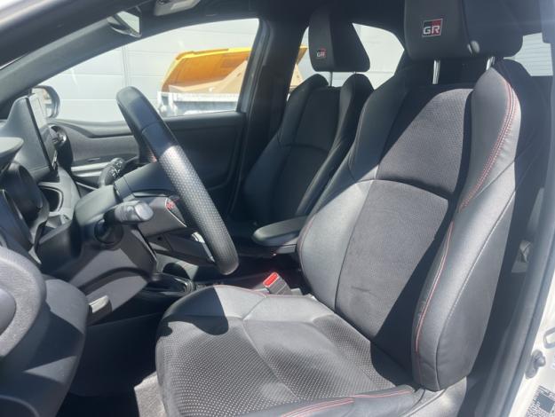 TOYOTA Yaris 116h GR SPORT techno  