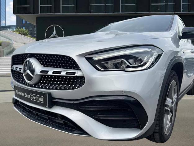 MERCEDES-BENZ GLA-Klasse GLA 250 e Off-Roader