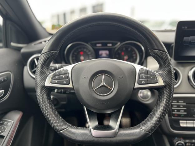 MERCEDES-BENZ GLA-Klasse GLA 180 Off-Roader