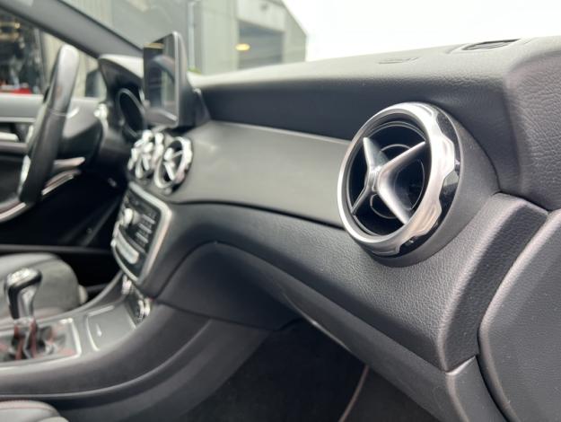 MERCEDES-BENZ GLA-Klasse GLA 180 Off-Roader