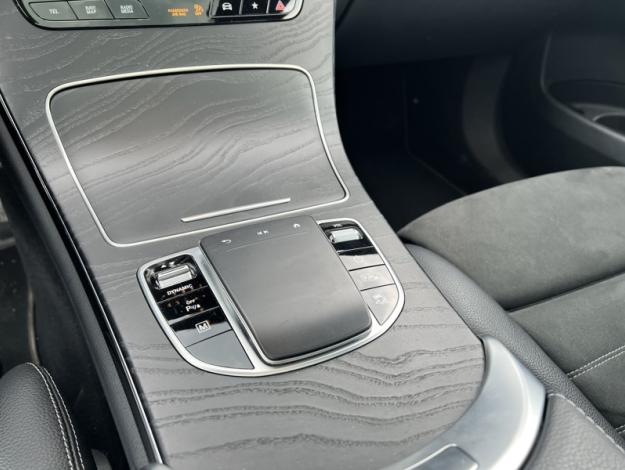 MERCEDES-BENZ GLC-Klasse GLC 300 de 4MATIC Off-Roader