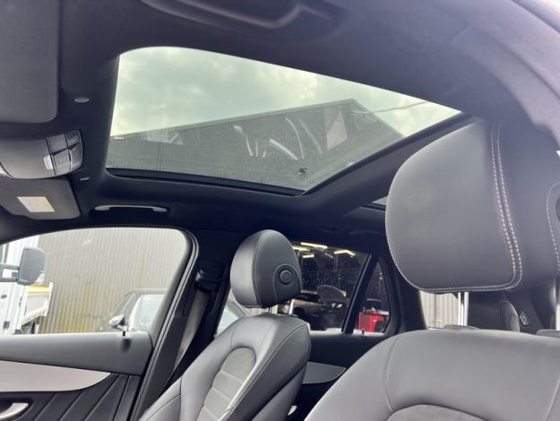 MERCEDES-BENZ GLC-Klasse GLC 300 de 4MATIC Off-Roader