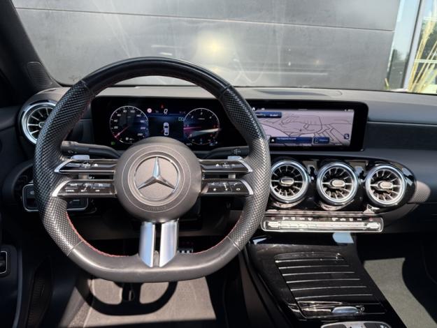 MERCEDES-BENZ Classe A 180 d Berline AMG Line  