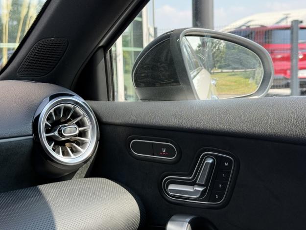 MERCEDES-BENZ Classe A 180 d Berline AMG Line  