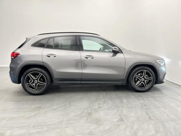 MERCEDES-BENZ GLA 200 d AMG Line  
