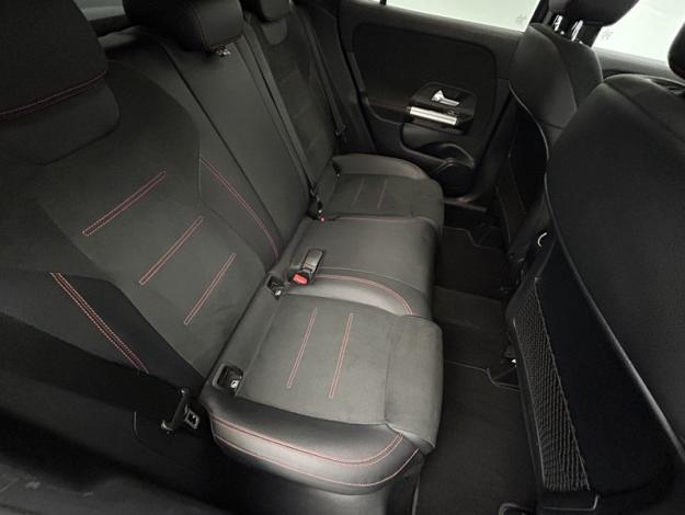 MERCEDES-BENZ GLA 200 d AMG Line  