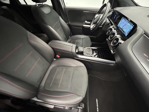 MERCEDES-BENZ GLA 200 d AMG Line  