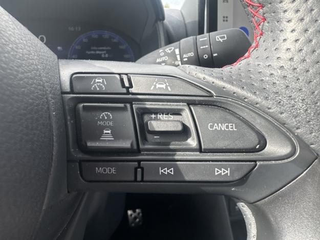 TOYOTA Yaris Cross 130H Gr Sport techno  