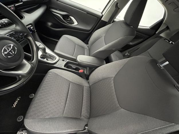 TOYOTA Yaris 116h Dynamic  